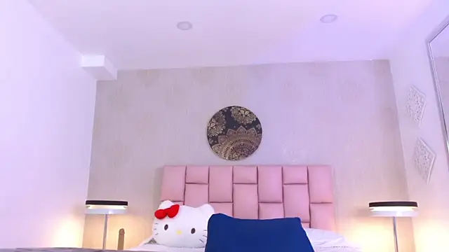 IsabelleDaza webcam