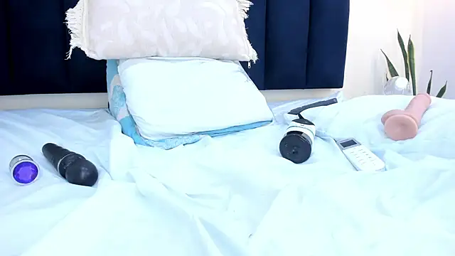 mayaevansmg webcam