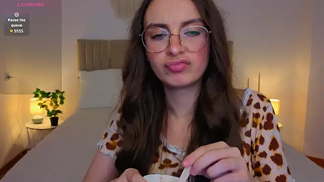 Real_cutie1 webcam