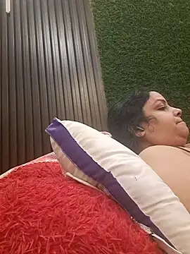 SHANVII live cam on StripChat