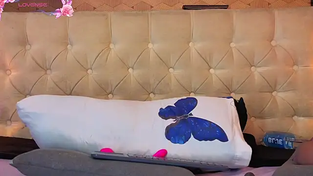 Isabella_cherry69 webcam