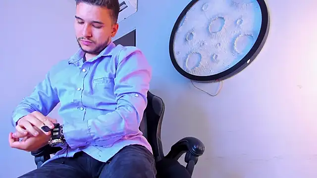 mike_257 webcam