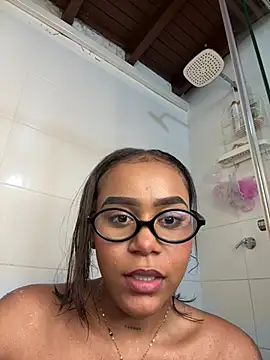 YariRose webcam