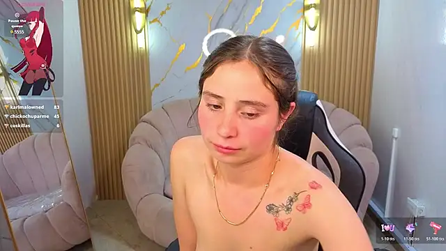 Ariana18_b