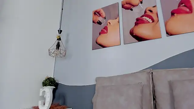 CannelaSmith webcam