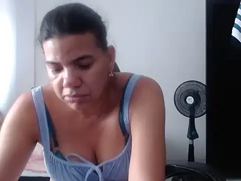 Adriana_0312 webcam