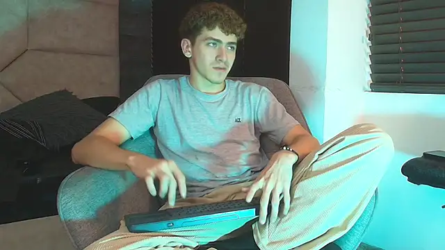 Tyler_Mcrey webcam