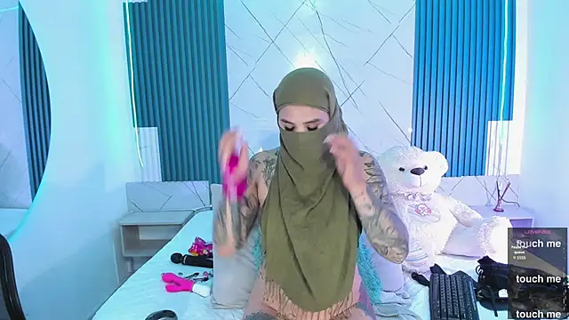 Nayla-Mouna webcam