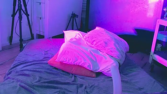 CeriseLapine webcam