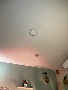 YariRose webcam