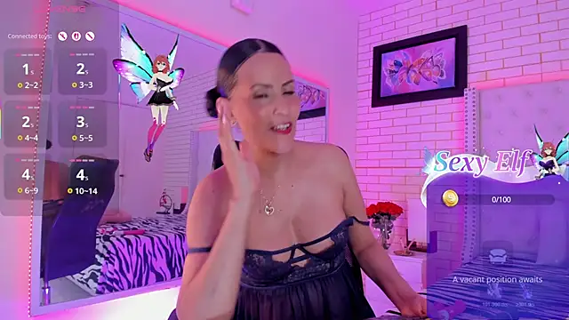 Coco_Balenciaga_ webcam