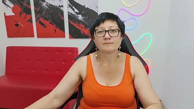 EmilyL0ve webcam
