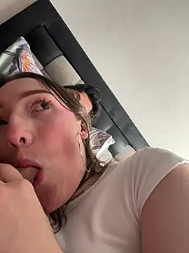 Valery_Salmons webcam