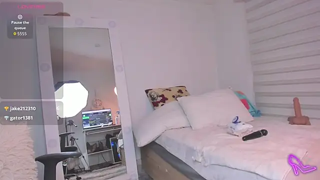 SharonVelvet webcam