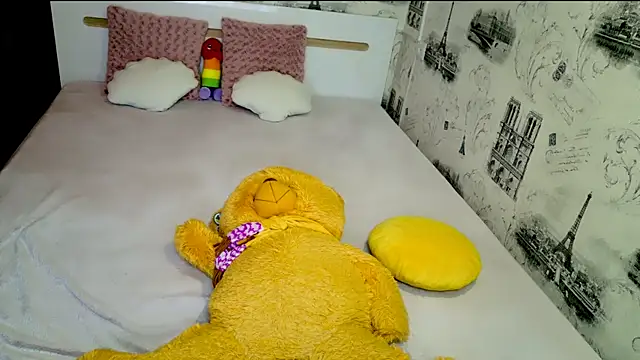 lovely-eyes webcam