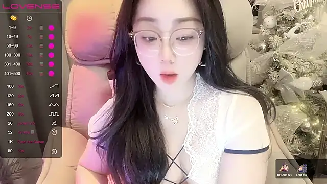 Monica-666888- webcam