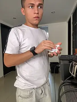 _Leo_Boy webcam