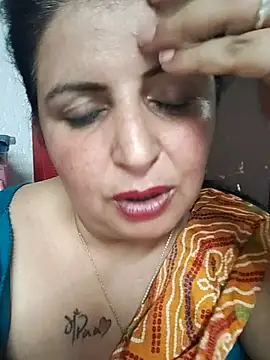 Jann_Riya333 live cam on StripChat