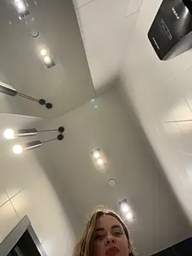 KristiRich live sex cam