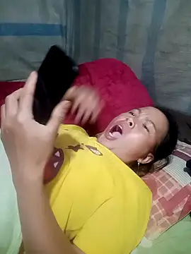 phuongtrinh1 live cam on StripChat