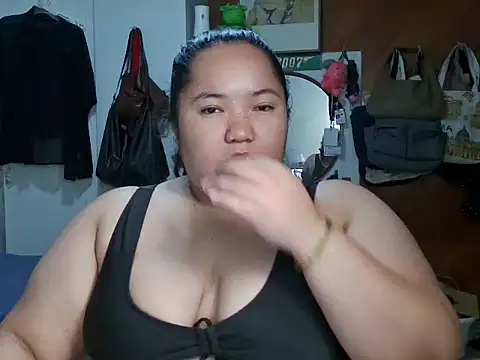 LianaCruzado webcam