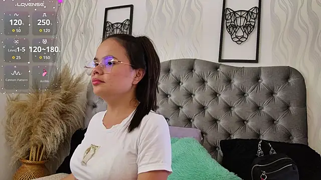 katt_eyes__ webcam
