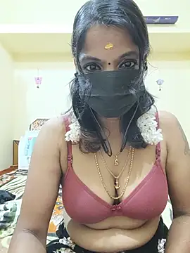Tamil_Ishu webcam