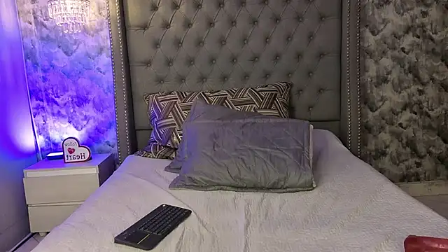 Sofia_Blosom live cam on StripChat