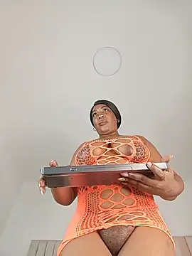 MadameEbony webcam