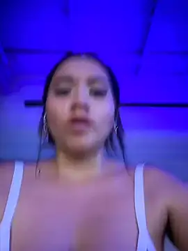 Veronica_Wins_ live cam on StripChat