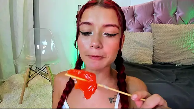 Cherry_Scarlet_ webcam