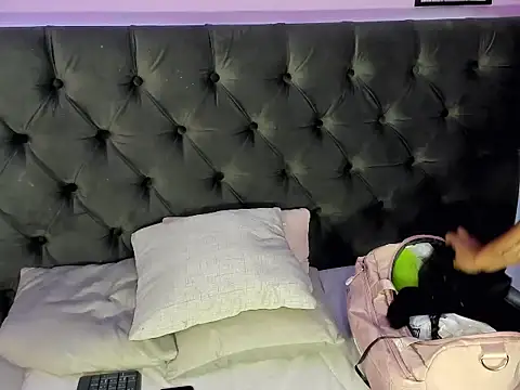 Kivi_Fox webcam