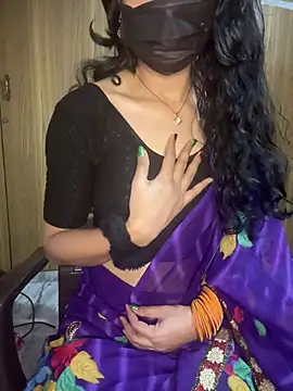 kiaraqueen7 webcam