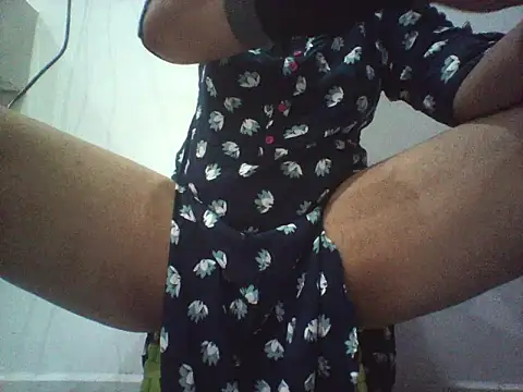 telugu_honey1 live cam on StripChat