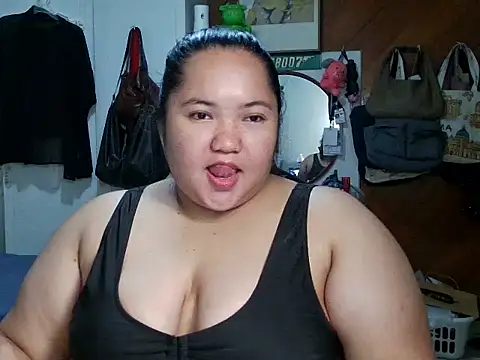 LianaCruzado webcam