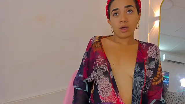 charlotte_dante212 webcam