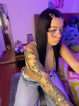 maaddyXXX webcam