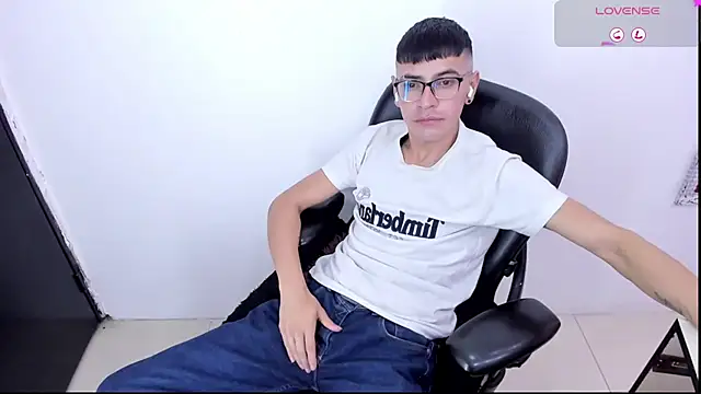 Alexx_bigcockk