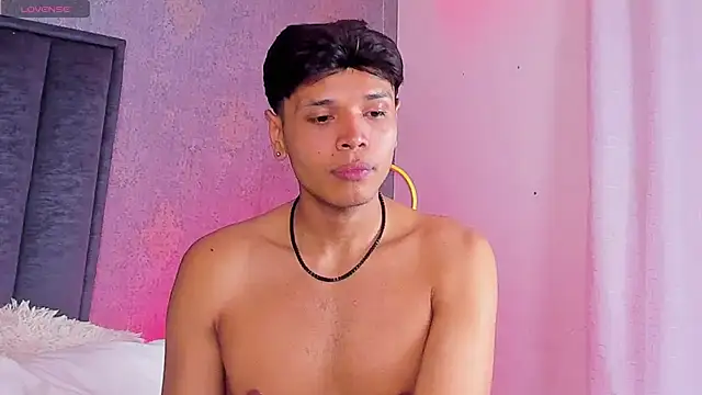 Alejandroo_Montenegro webcam