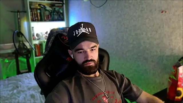 _Serious_Man webcam