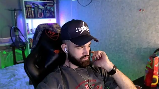 _Serious_Man webcam