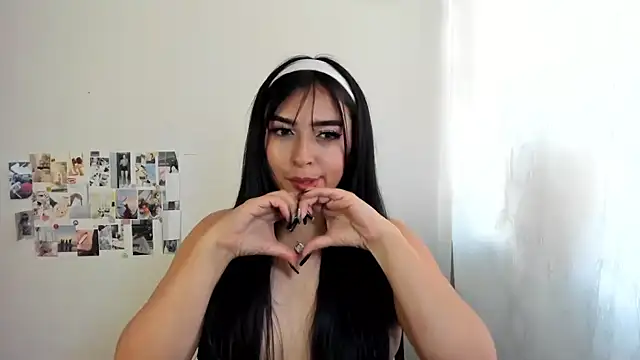 Conie_Squirtt webcam