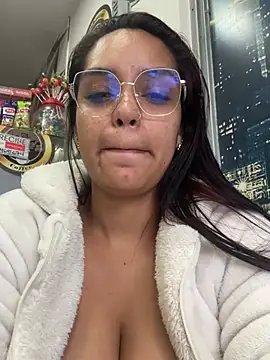 Sara-77 webcam