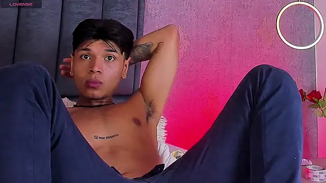 Alejandroo_Montenegro webcam