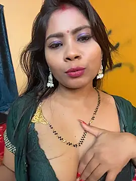 RedQQueen webcam