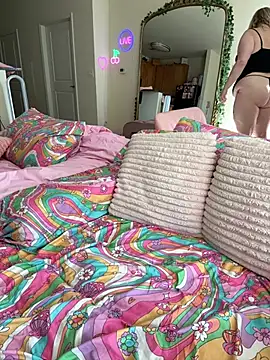 PiggyRose webcam