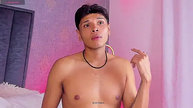 Alejandroo_Montenegro webcam