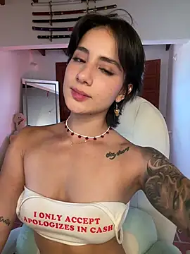 Ale_Lewis webcam