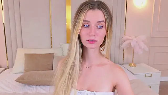 MarybethSnow live cam on StripChat