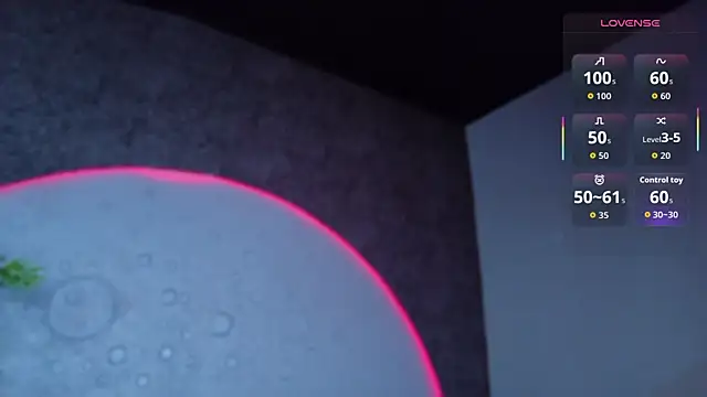 ReinaChloe webcam